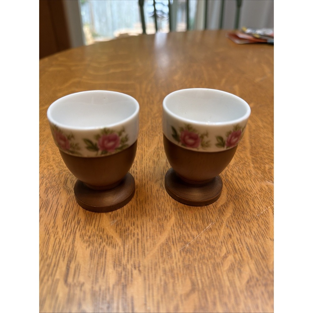 Nevco Japanese Egg Cups with Walnut Wooden Base And Floral Pattern Vtg 1960's